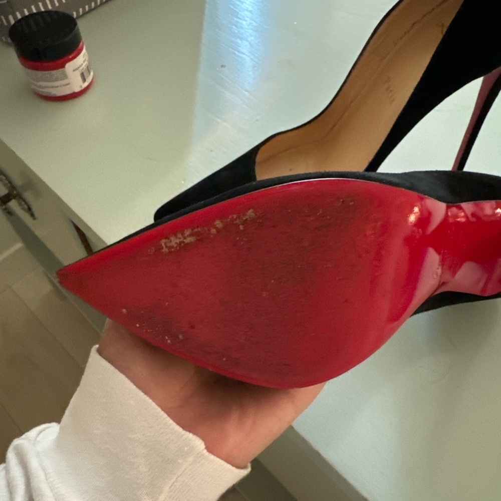 Christian Louboutin SO KATE black suede pump. Size 38.